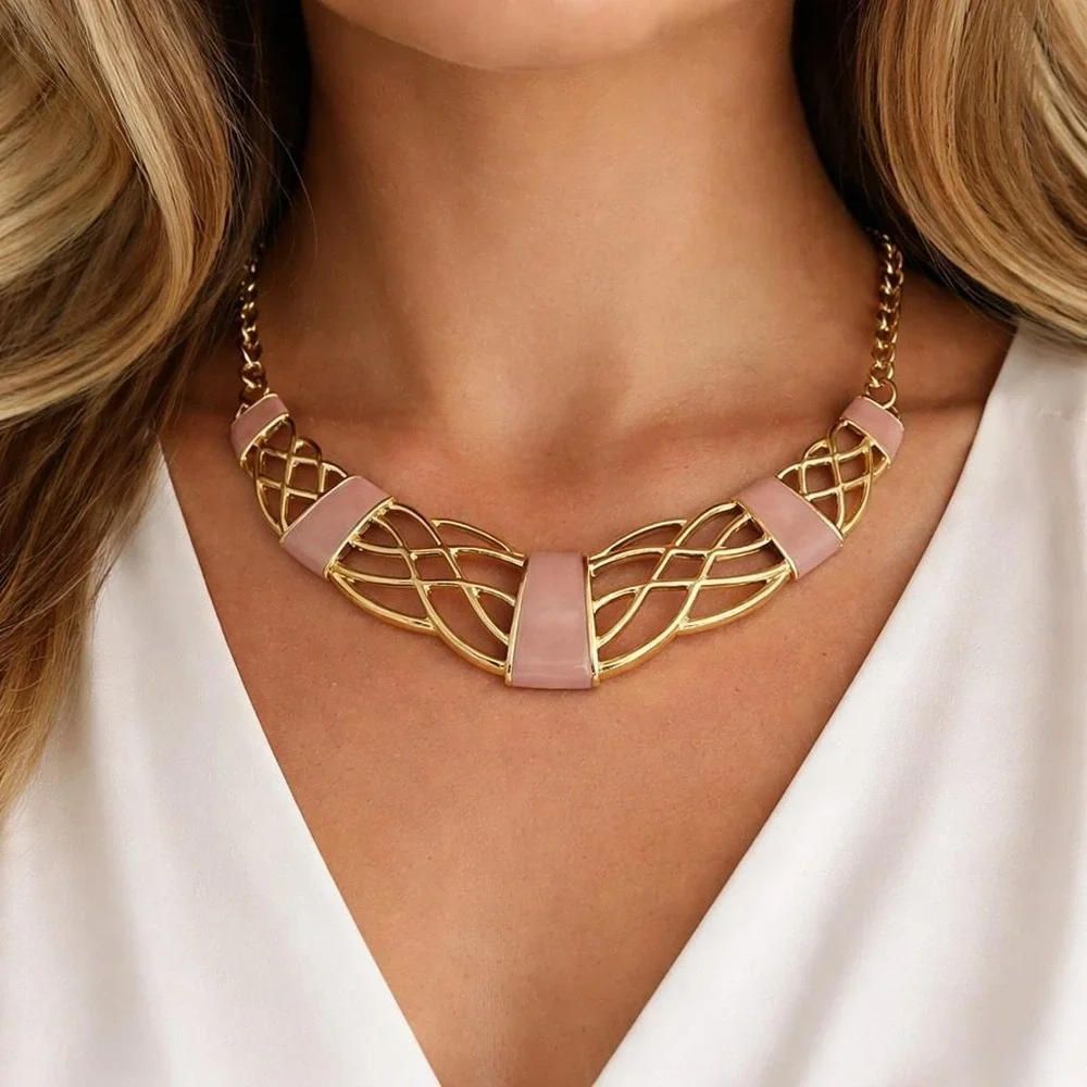VTG  Monet Pink Enamel Gold‎ Tone Statement Bib Collar Necklace Hook Clasp 1980s